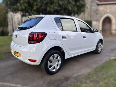 Dacia Sandero ESSENTIAL SCE 17