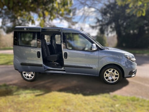 Fiat Doblo 16V ACTIVE COMBI 19