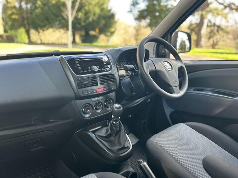 Fiat Doblo 16V ACTIVE COMBI 28