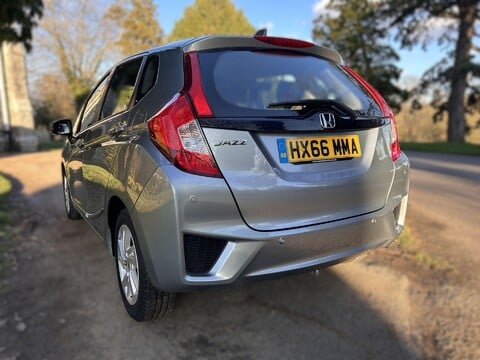 Honda Jazz I-VTEC SE 18