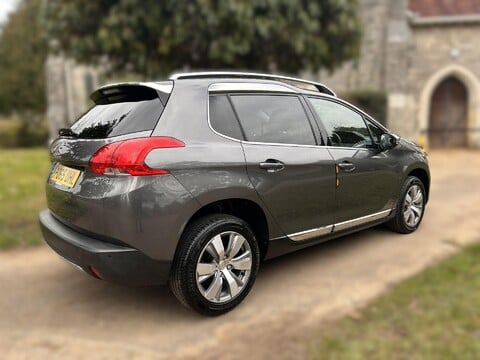 Peugeot 2008 S/S ALLURE 17