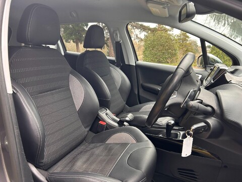 Peugeot 2008 S/S ALLURE 4