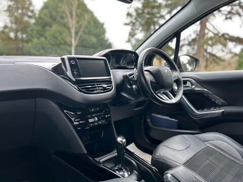 Peugeot 2008 S/S ALLURE 6