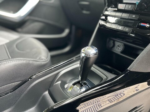 Peugeot 2008 S/S ALLURE 7