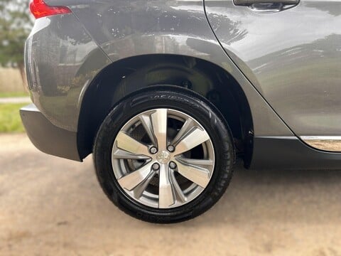 Peugeot 2008 S/S ALLURE 38