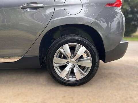 Peugeot 2008 S/S ALLURE 41