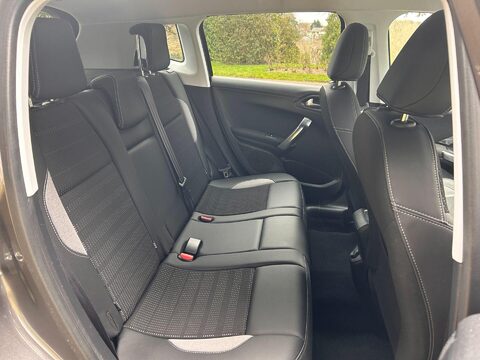 Peugeot 2008 S/S ALLURE 5