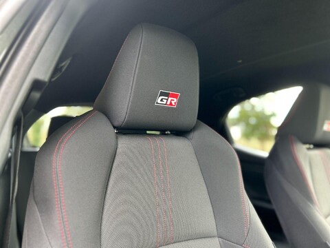 Toyota Yaris GR SPORT 5