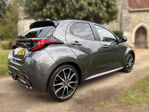 Toyota Yaris GR SPORT 19