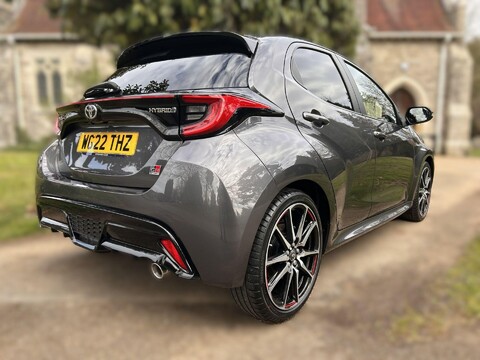 Toyota Yaris GR SPORT 20