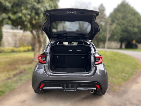 Toyota Yaris GR SPORT 22