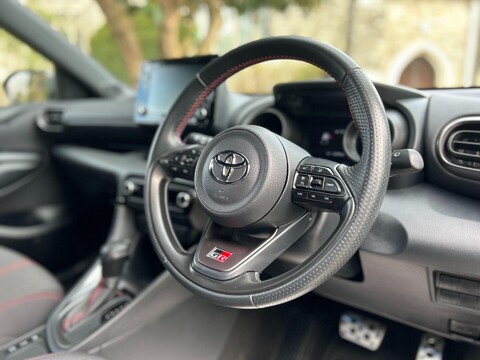 Toyota Yaris GR SPORT 30