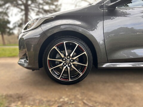 Toyota Yaris GR SPORT 39
