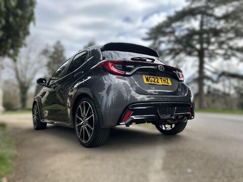 Toyota Yaris GR SPORT 2