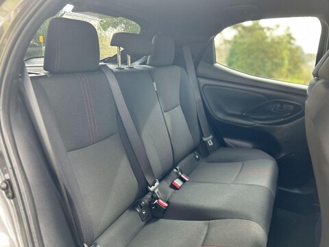 Toyota Yaris GR SPORT 6