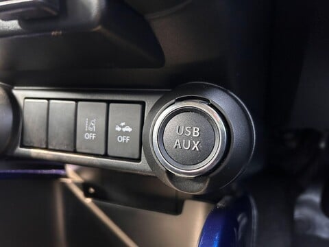 Suzuki Ignis SZ-T DUALJET MHEV 28