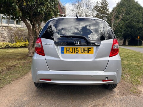 Honda Jazz I-VTEC ES PLUS 18