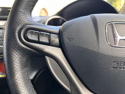 Honda Jazz I-VTEC ES PLUS 23
