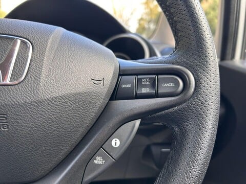 Honda Jazz I-VTEC ES PLUS 24