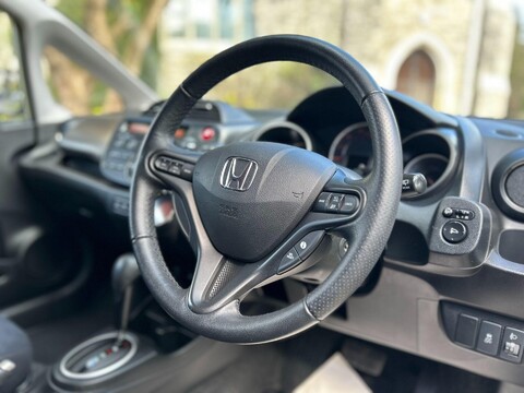 Honda Jazz I-VTEC ES PLUS 22