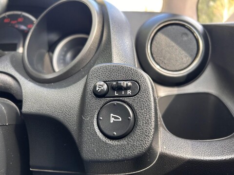 Honda Jazz I-VTEC ES PLUS 27
