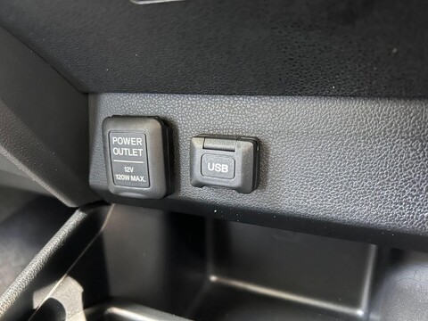 Honda Jazz I-VTEC ES PLUS 28