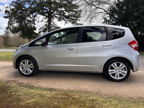 Honda Jazz I-VTEC ES PLUS 15
