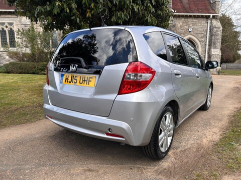 Honda Jazz I-VTEC ES PLUS 17