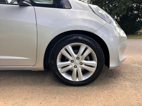 Honda Jazz I-VTEC ES PLUS 33
