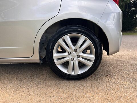 Honda Jazz I-VTEC ES PLUS 35