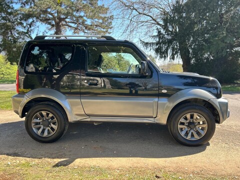 Suzuki Jimny SZ4 15