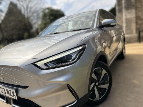 MG ZS SE 34