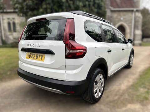 Dacia Jogger ESSENTIAL TCE 17