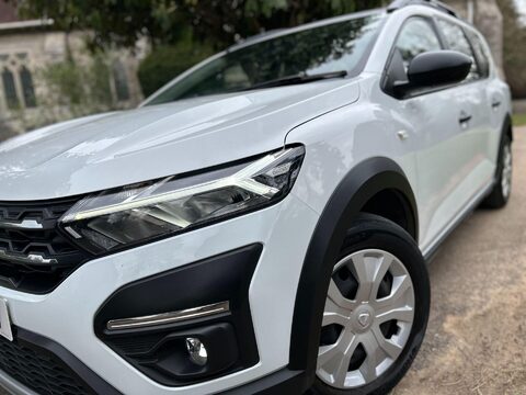 Dacia Jogger ESSENTIAL TCE 28