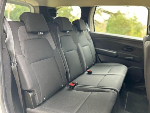 Dacia Jogger ESSENTIAL TCE 6