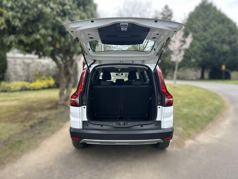 Dacia Jogger ESSENTIAL TCE 24