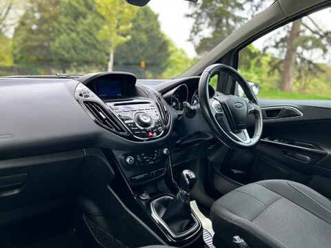 Ford B-Max TITANIUM NAVIGATOR 6