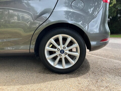 Ford B-Max TITANIUM NAVIGATOR 35