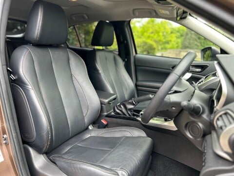 Mitsubishi Eclipse Cross 4 8