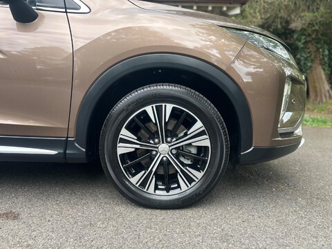 Mitsubishi Eclipse Cross 4 30
