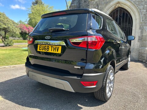 Ford Ecosport TITANIUM 18