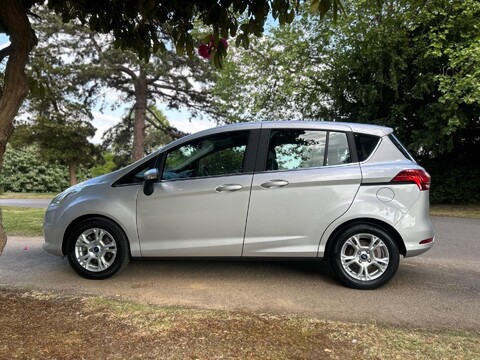 Ford B-Max ZETEC 12