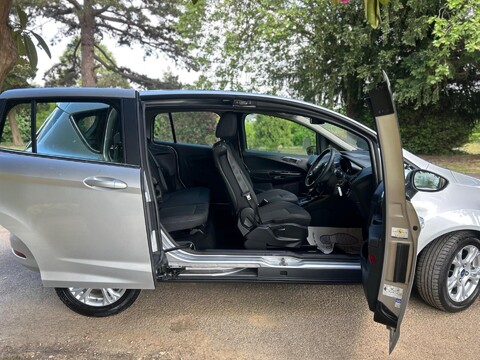 Ford B-Max ZETEC 17