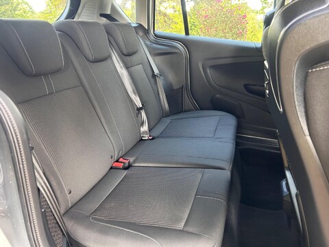 Ford B-Max ZETEC 23