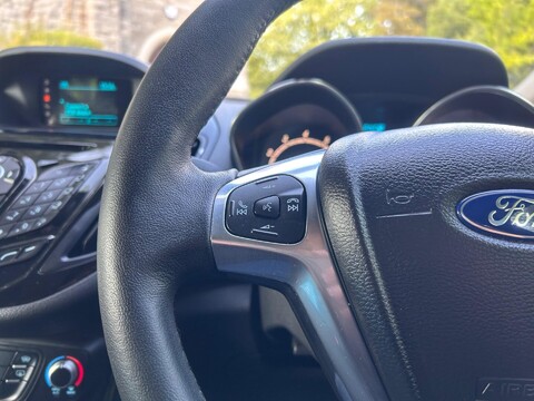 Ford B-Max ZETEC 24