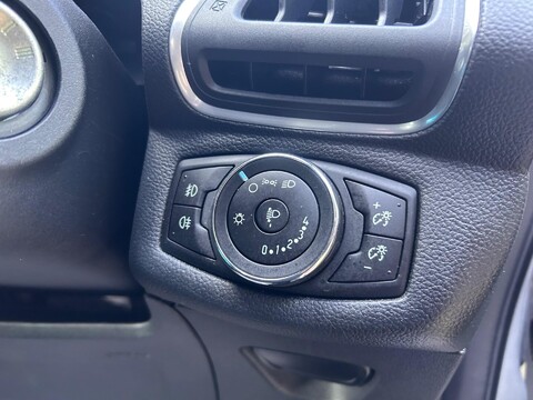 Ford B-Max ZETEC 27
