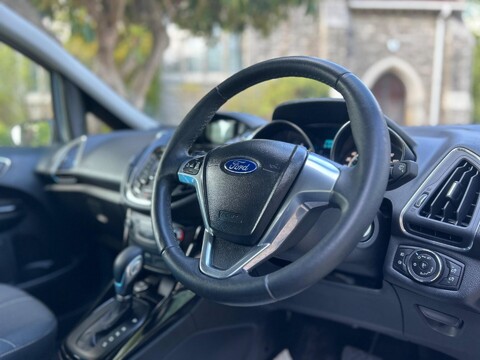 Ford B-Max ZETEC 46