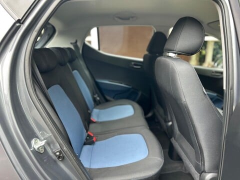 Hyundai i10 SE 6