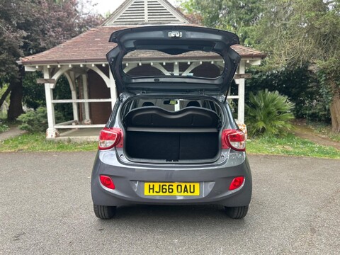 Hyundai i10 SE 19
