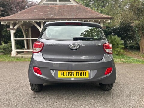 Hyundai i10 SE 18